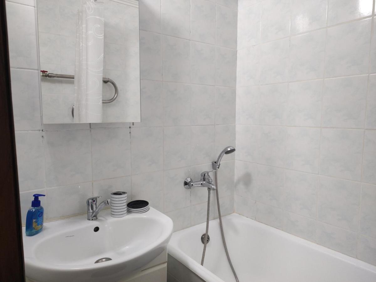 קייב Podil Apart Near Poschtova Square History Center מראה חיצוני תמונה